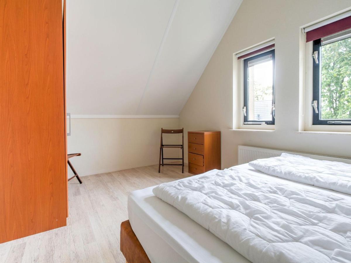 Serene Holiday Home In Gaasterl N Sleat Sondel Exterior foto